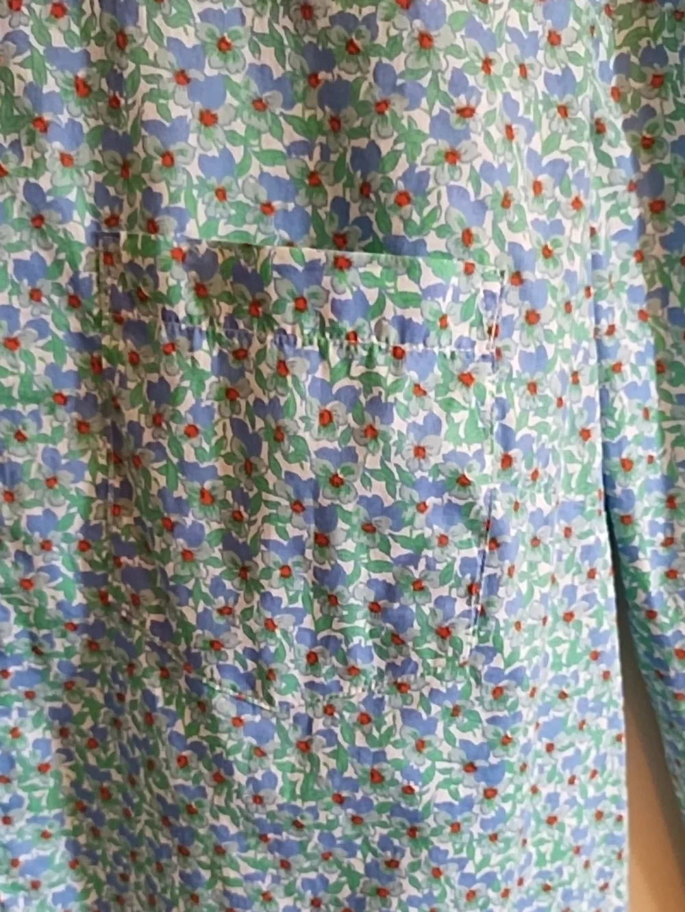 J. CREW WOMAN'S BLOUSE, BEAUTIFUL BLUE,GREEN&RED, 100% COTTON. SZ 6